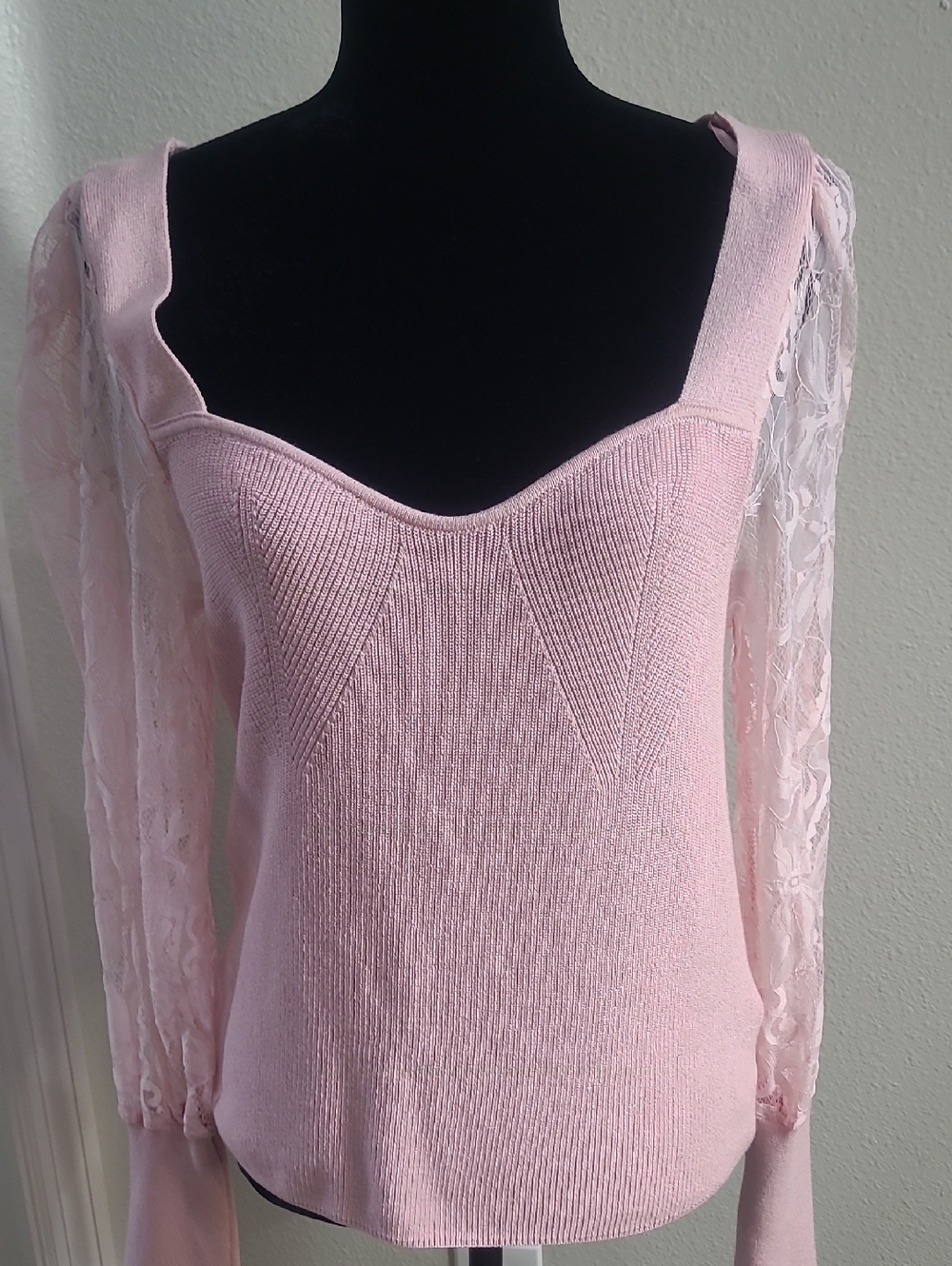 By Anthropologie Light Pink Lace Sleeve Knit Top Light Weight Springy Size Large